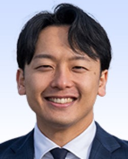 新実 彰平議員