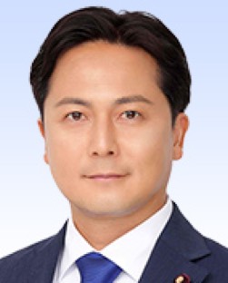 平戸 航太議員
