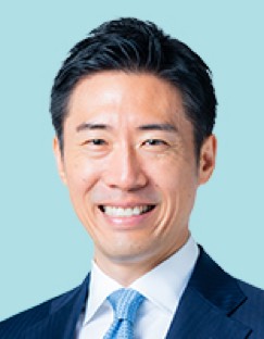 塩崎 彰久議員